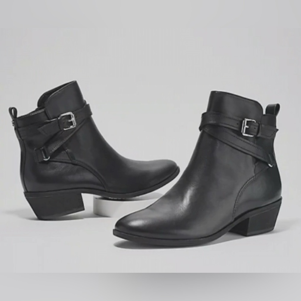 Jones New York Black leather Whitney Ankle Boots